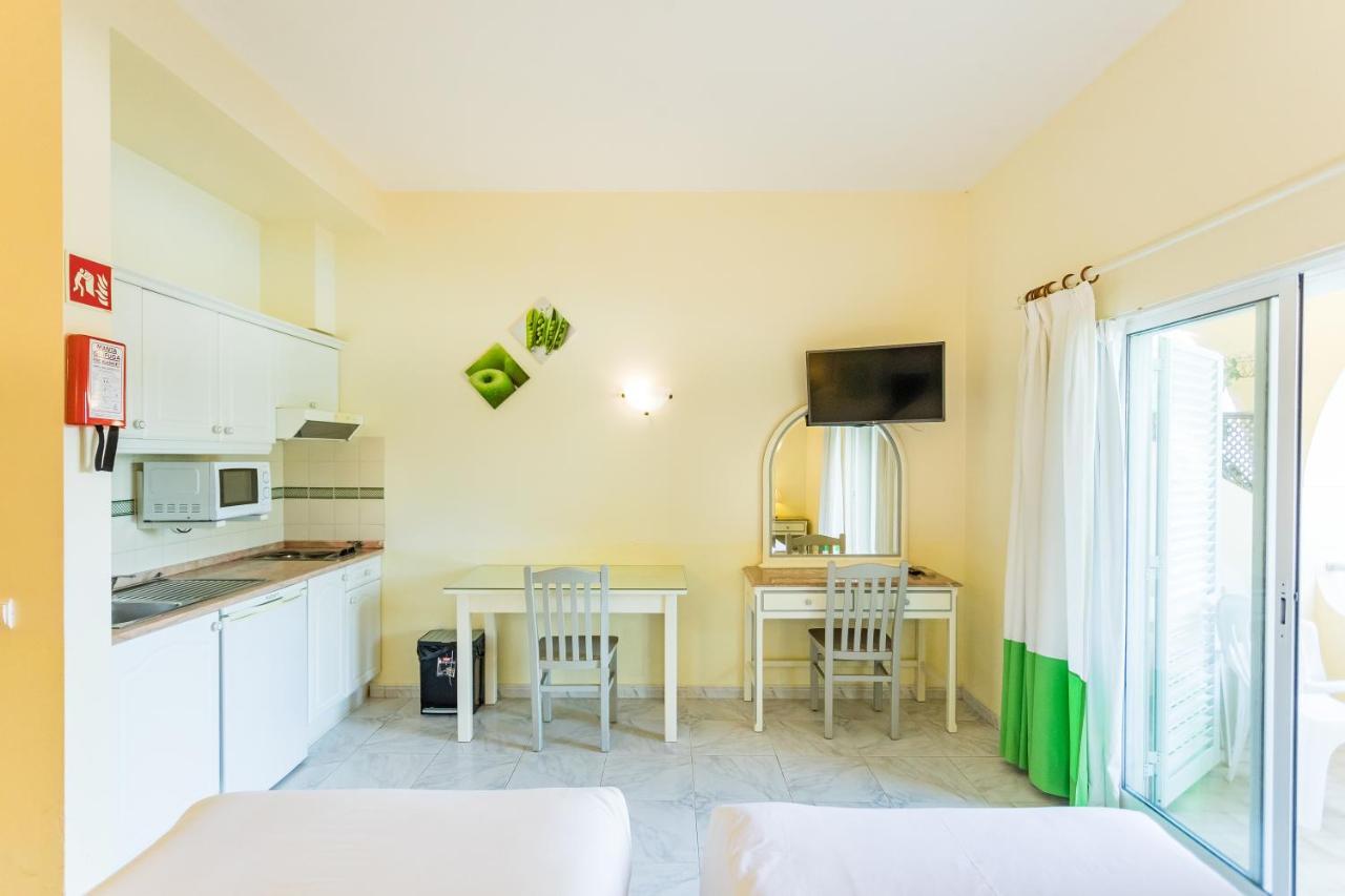 Wot Algarve Hotel Almancil Bagian luar foto