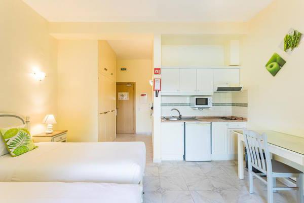 Wot Algarve Hotel Almancil Bagian luar foto