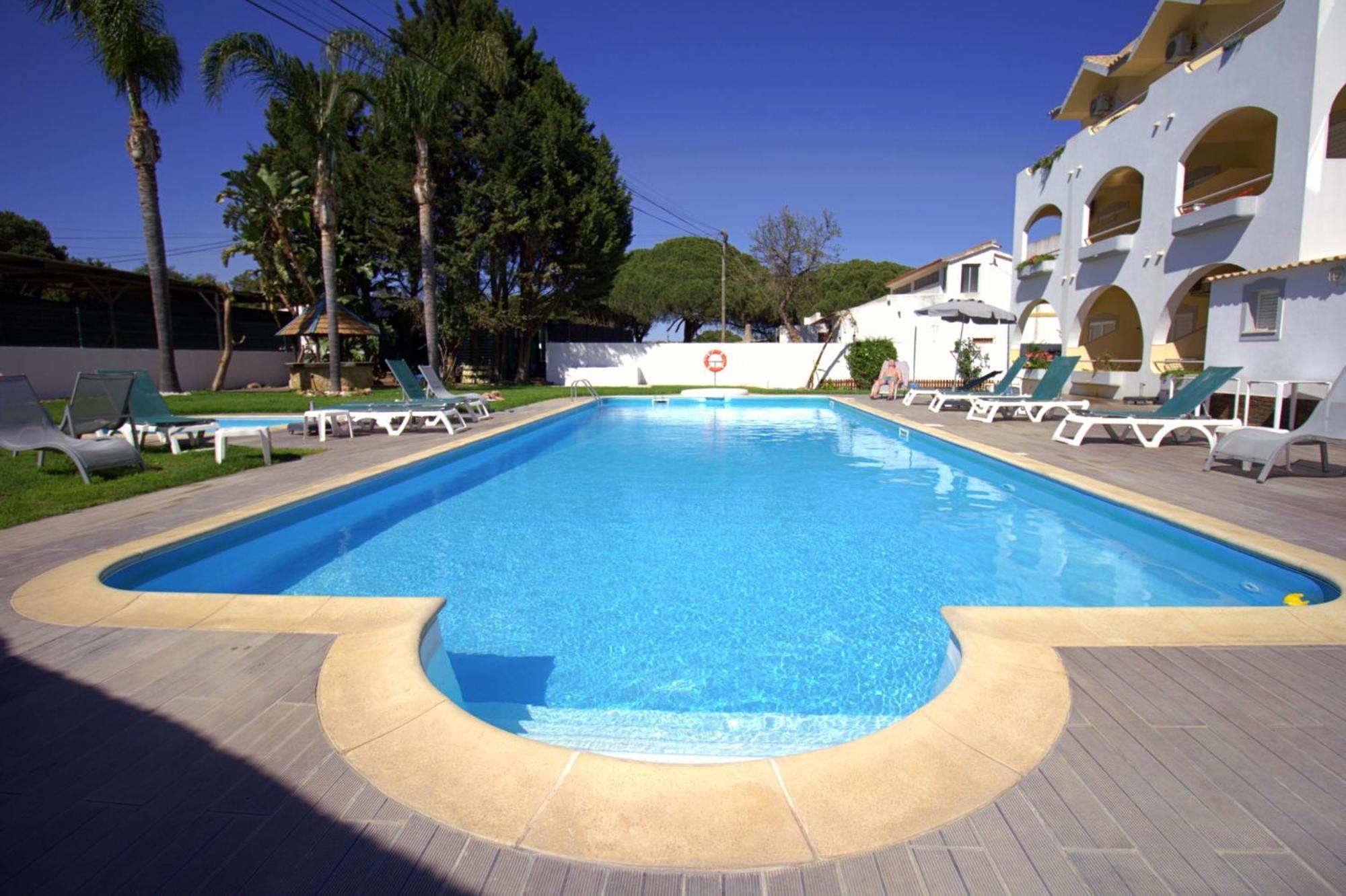 Wot Algarve Hotel Almancil Bagian luar foto