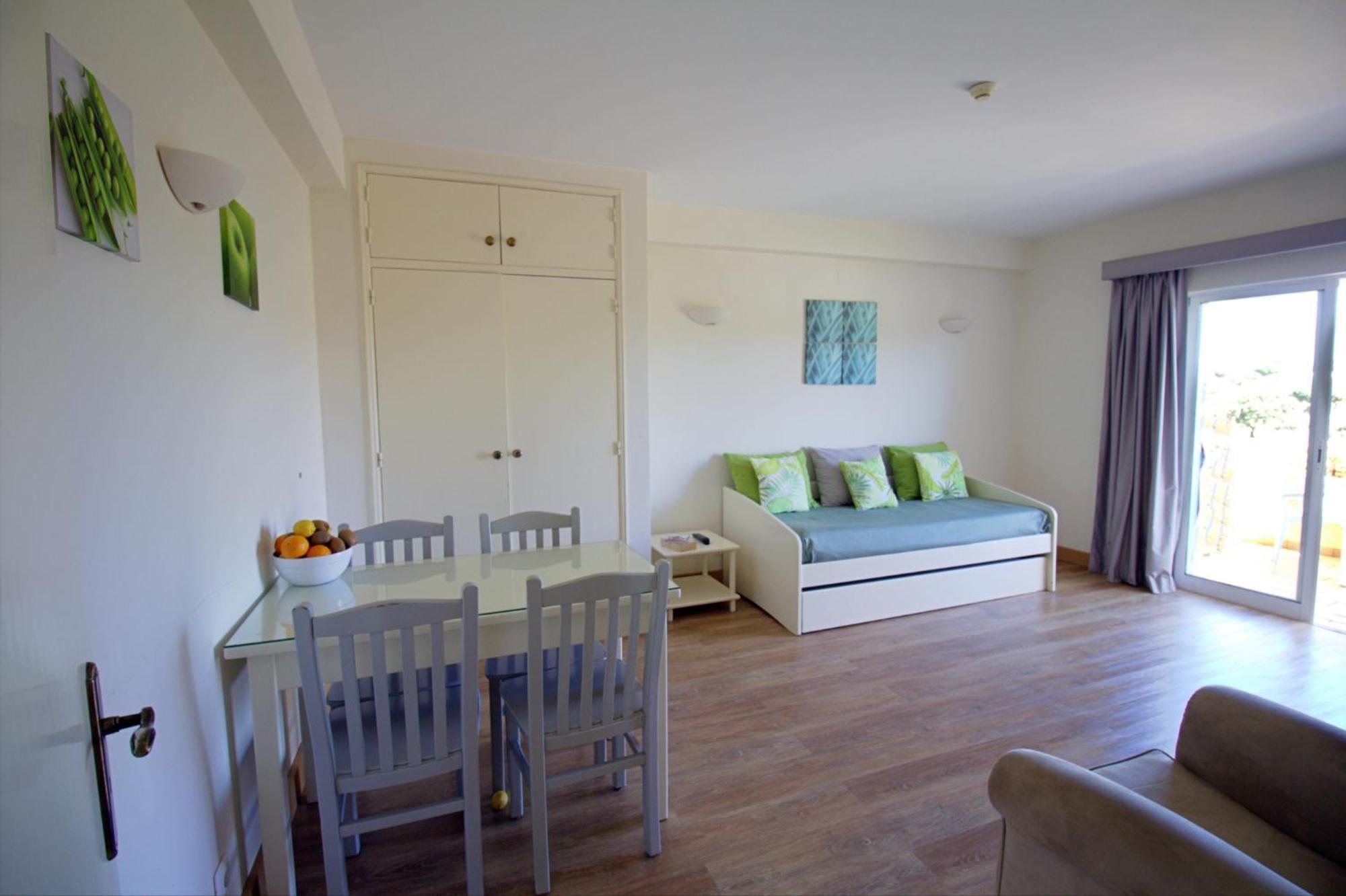 Wot Algarve Hotel Almancil Bagian luar foto
