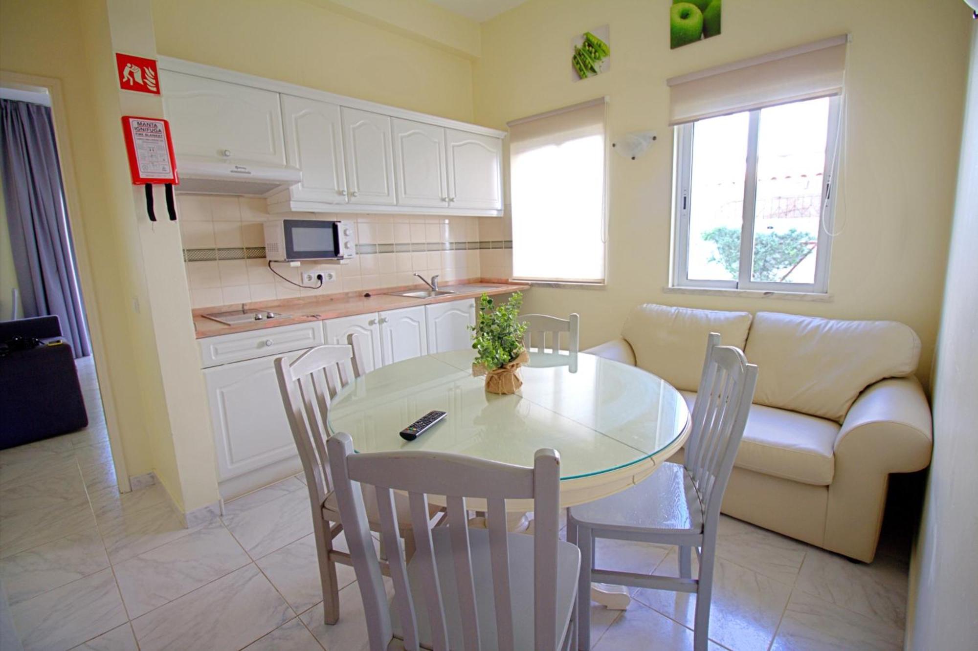 Wot Algarve Hotel Almancil Bagian luar foto